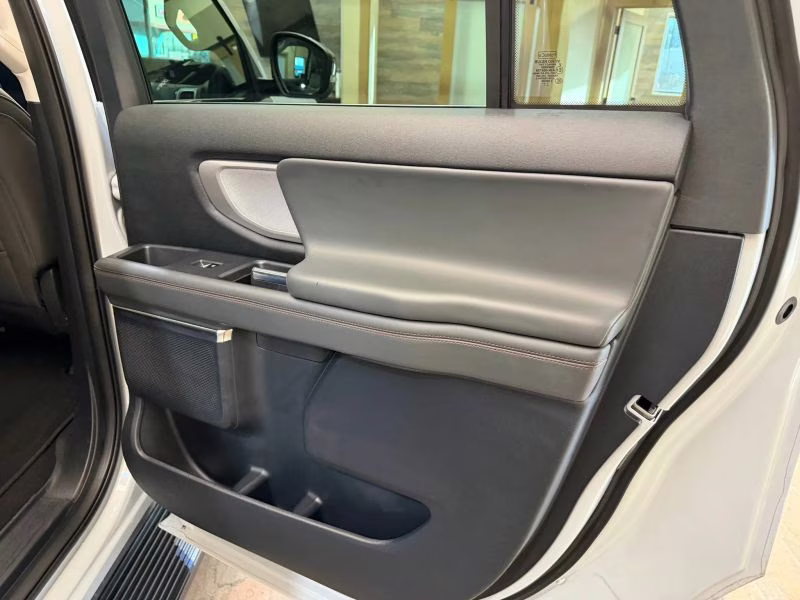 2025 White Ford Expedition Max Active Sport Utility 4D 4X4 SUV