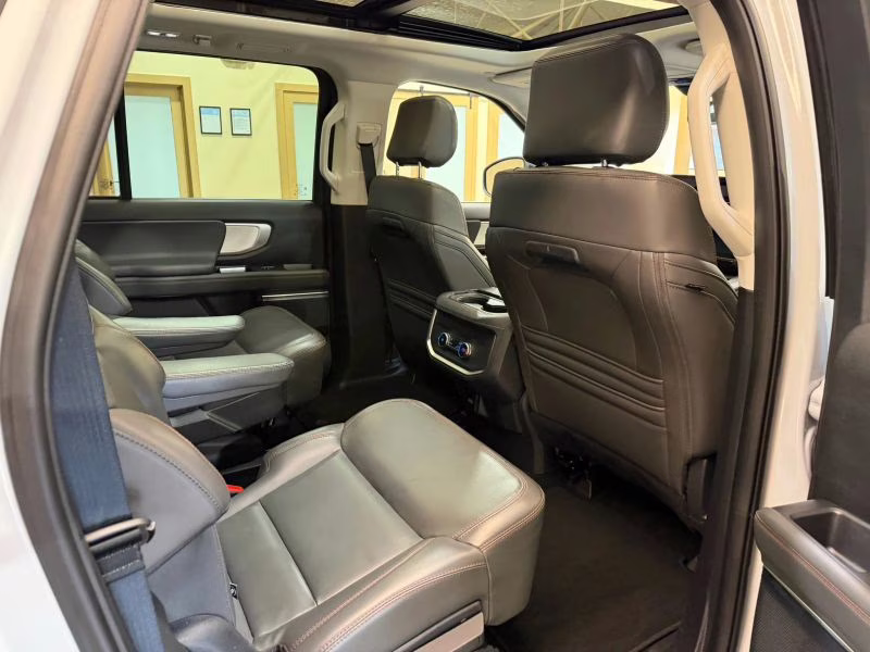 2025 White Ford Expedition Max Active Sport Utility 4D 4X4 SUV
