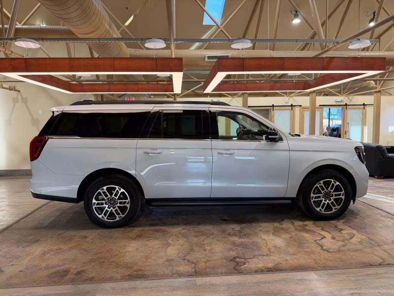 2025 White Ford Expedition Max Active Sport Utility 4D 4X4 SUV