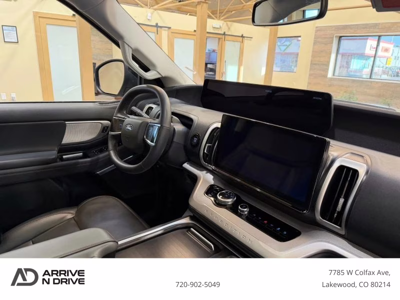 2025 White Ford Expedition Max Active Sport Utility 4D 4X4 SUV