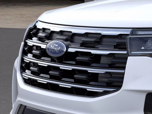 2026 Star White Metallic Tri-Coat Ford Explorer Active RWD SUV