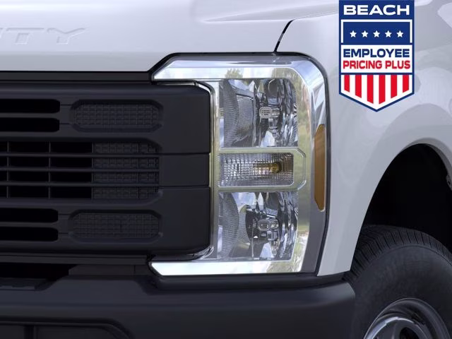 2026 Oxford White Ford Super Duty F-250 SRW XL 4X4 Truck