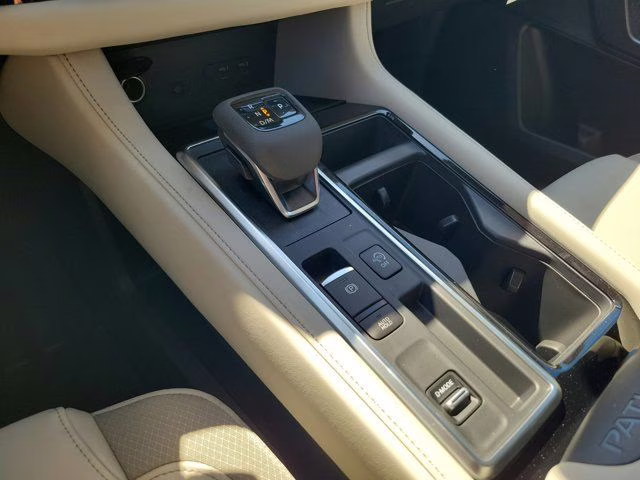 2026 Gun Metallic Nissan Pathfinder SL FWD SUV