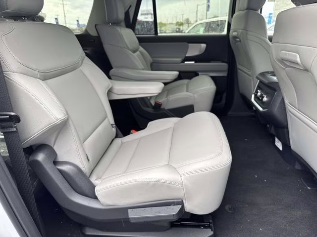 2026 Silver Metallic Ford Expedition Max Active RWD SUV