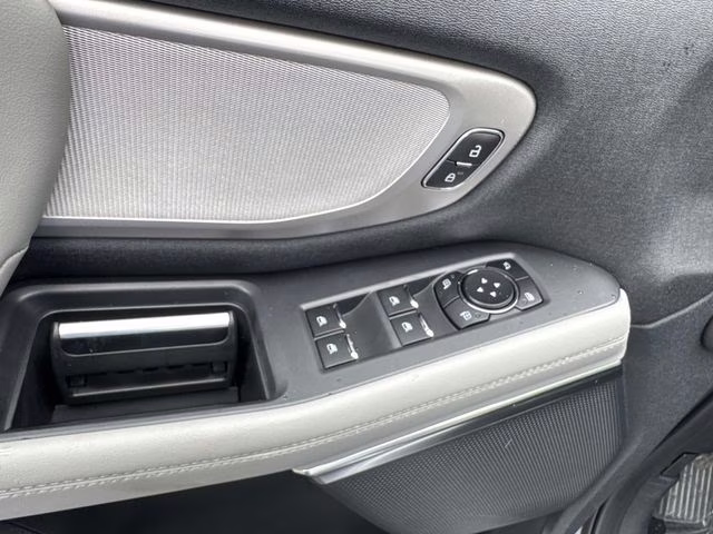 2026 Silver Metallic Ford Expedition Max Active RWD SUV