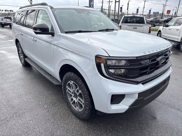 2026 Silver Metallic Ford Expedition Max Active RWD SUV