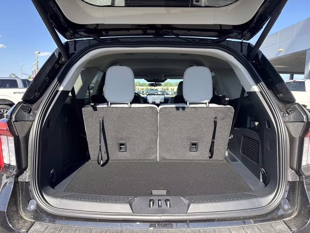 2026 Ford Explorer Active RWD SUV