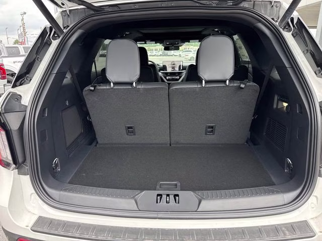2026 White Metallic Ford Explorer Tremor 4X4 SUV
