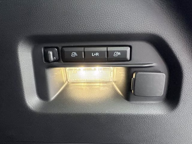 2026 White Metallic Ford Explorer Tremor 4X4 SUV