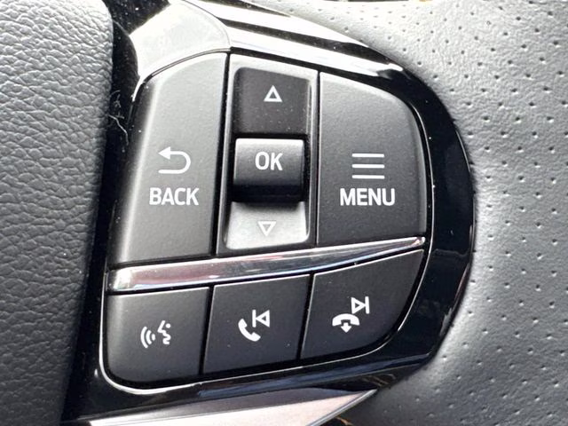 2026 White Metallic Ford Explorer Tremor 4X4 SUV