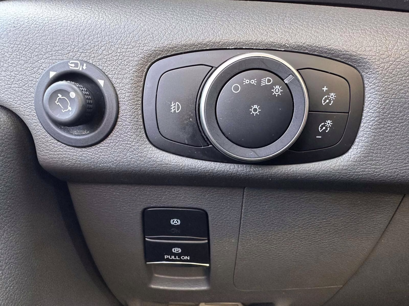 2023 Ingot Silver Ford Transit Passenger Wagon T-350 148 Med Roof XLT RWD RWD Van