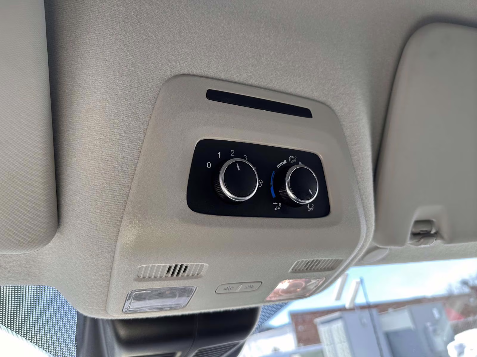 2023 Ingot Silver Ford Transit Passenger Wagon T-350 148 Med Roof XLT RWD RWD Van