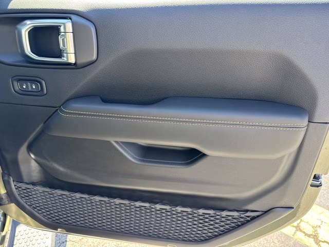 2026 41 Jeep Wrangler Sahara 4X4 Convertible