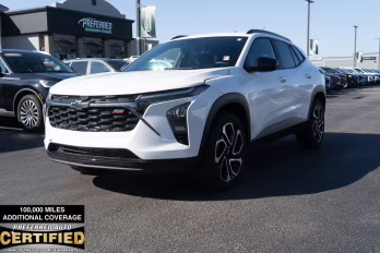 2024 Summit White Chevrolet Trax 2RS FWD SUV