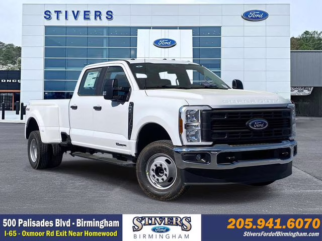 2026 Oxford White Ford Super Duty F-350 DRW XL 4X4 Truck