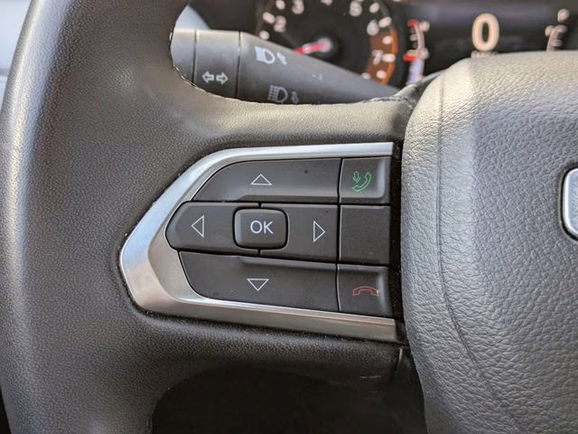 2023 Redline Pearlcoat Jeep Compass Limited 4X4 SUV
