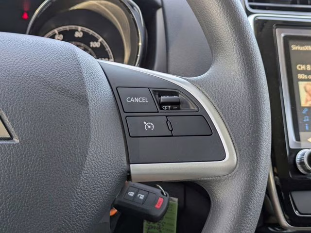 2026 Mercury Gray Metallic Mitsubishi Outlander Sport 2.0 SE 4X4 SUV