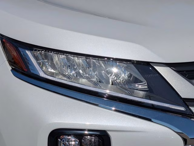 2026 White Diamond Mitsubishi Outlander Sport 2.0 ES 4X4 SUV