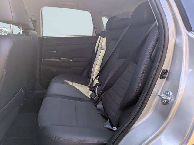 2026 Alloy Silver Metallic Mitsubishi Outlander Sport 2.0 SE 4X4 SUV
