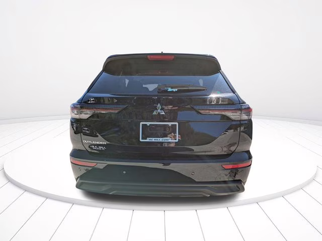 2026 Labrador Black Pearl Mitsubishi Outlander ES FWD SUV