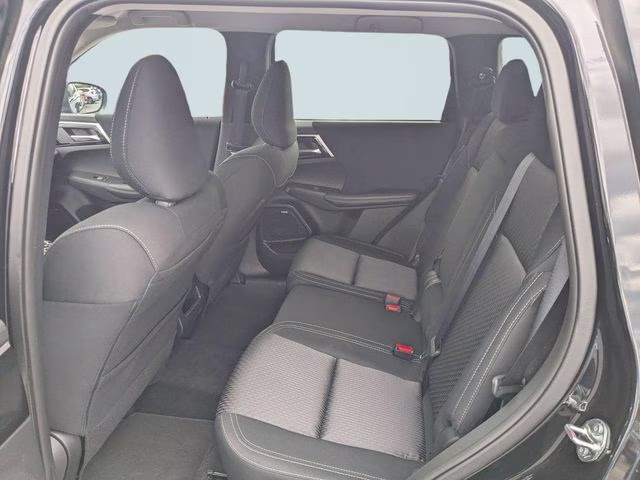 2026 Labrador Black Pearl Mitsubishi Outlander ES FWD SUV