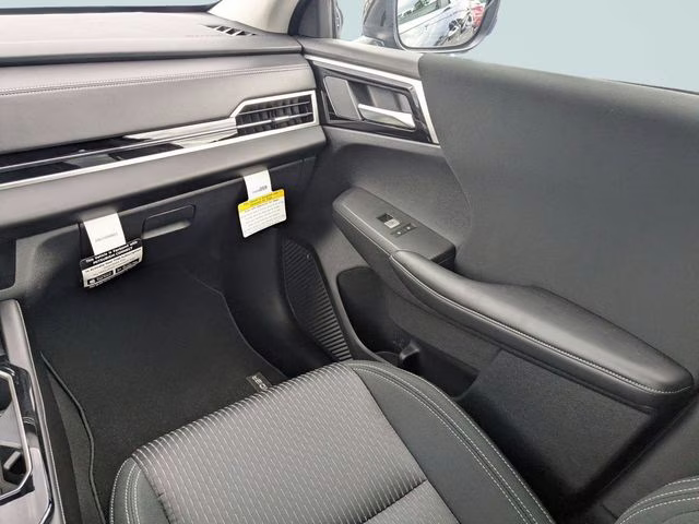 2026 Labrador Black Pearl Mitsubishi Outlander ES FWD SUV