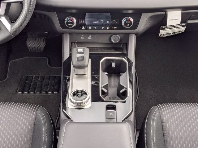 2026 Labrador Black Pearl Mitsubishi Outlander ES FWD SUV