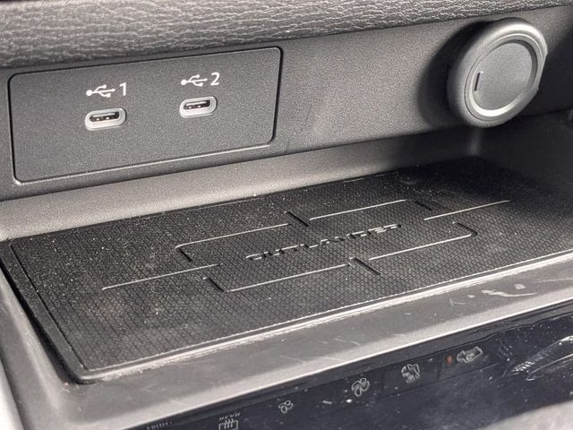 2026 Labrador Black Pearl Mitsubishi Outlander ES FWD SUV