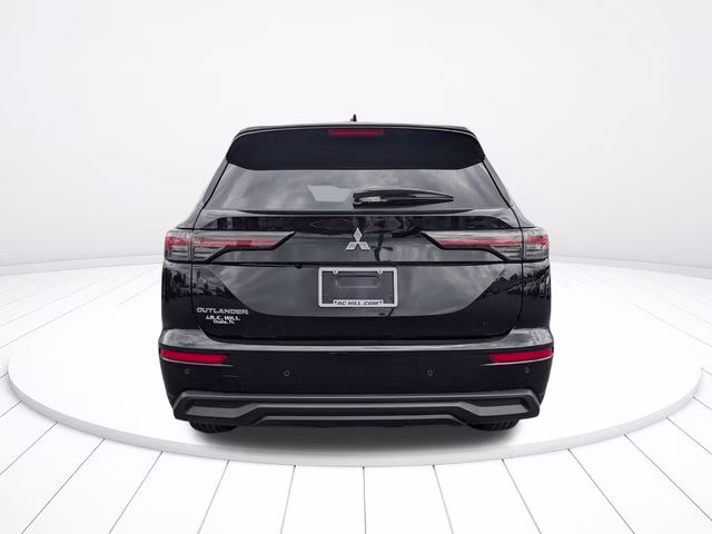 2026 Labrador Black Pearl Mitsubishi Outlander ES FWD SUV