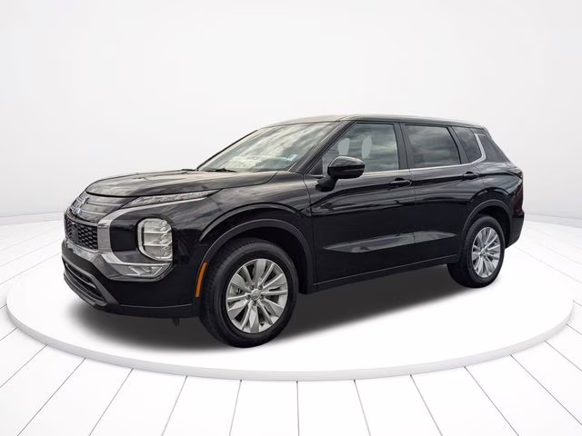 2026 Labrador Black Pearl Mitsubishi Outlander ES FWD SUV