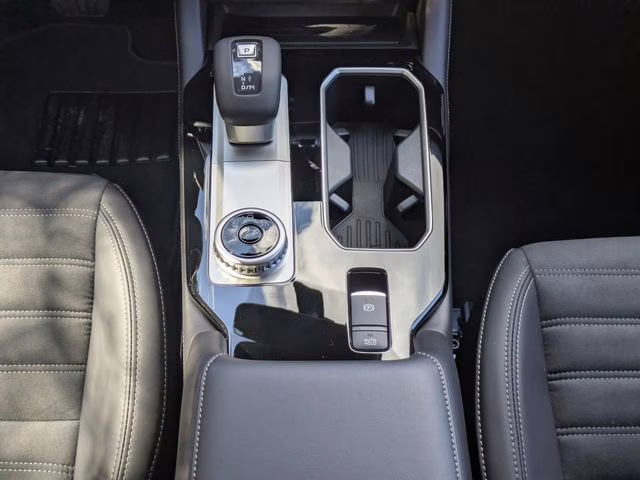 2026 Moonstone Gray Metallic Mitsubishi Outlander SE FWD SUV