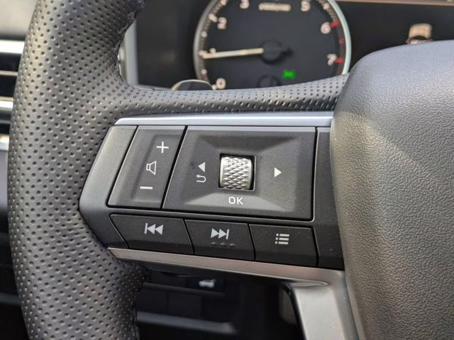 2026 Moonstone Gray Metallic Mitsubishi Outlander SE FWD SUV