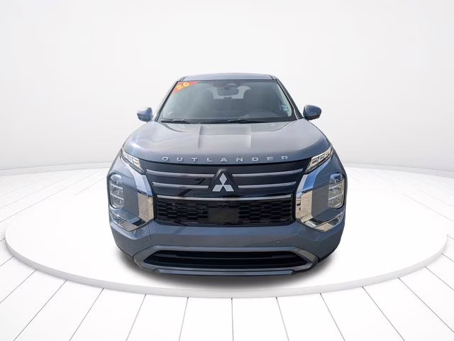 2026 Moonstone Gray Metallic Mitsubishi Outlander SE FWD SUV
