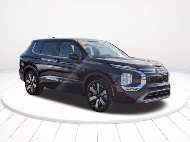 2026 Cosmic Blue Metallic Mitsubishi Outlander SE FWD SUV