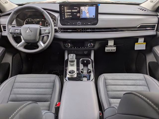 2026 Graphite Gray Mitsubishi Outlander SE FWD SUV