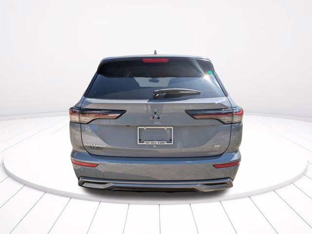 2026 Moonstone Gray Metallic Mitsubishi Outlander SE FWD SUV