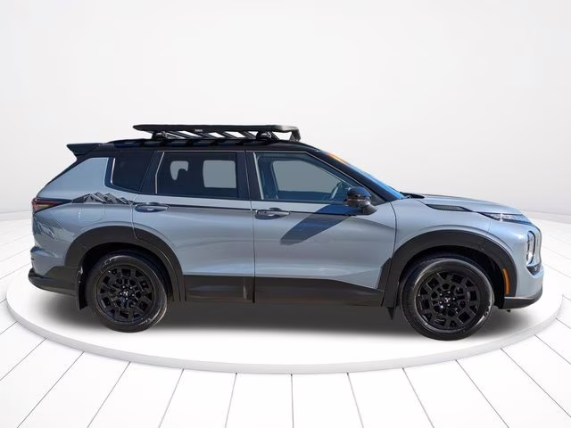 2026 Moonstone Gray/Black Roof Mitsubishi Outlander Trail Edition AWD SUV