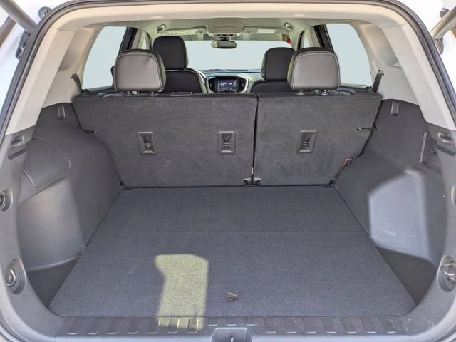 2022 Summit White GMC Terrain SLT FWD SUV