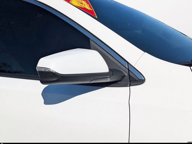 2022 Summit White GMC Terrain SLT FWD SUV