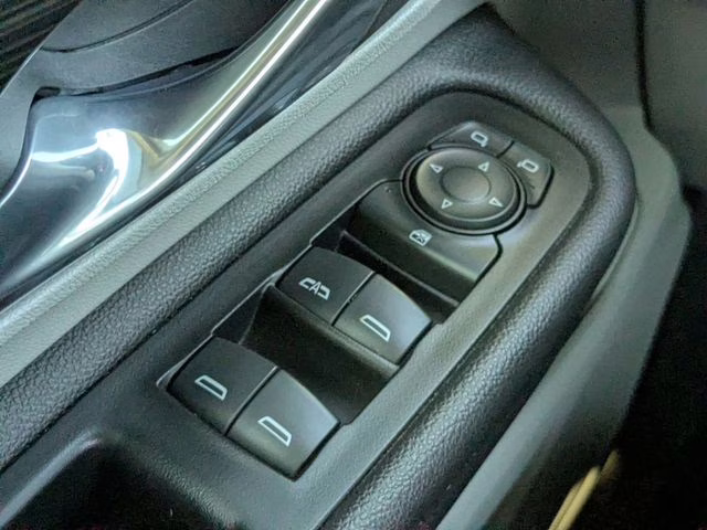 2022 Summit White GMC Terrain SLT FWD SUV