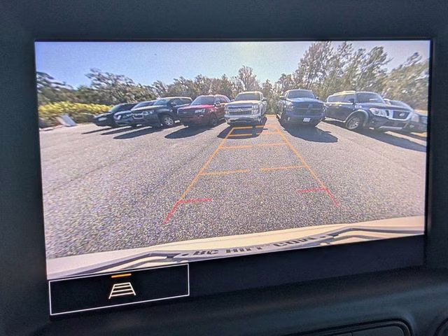 2022 Summit White GMC Terrain SLT FWD SUV