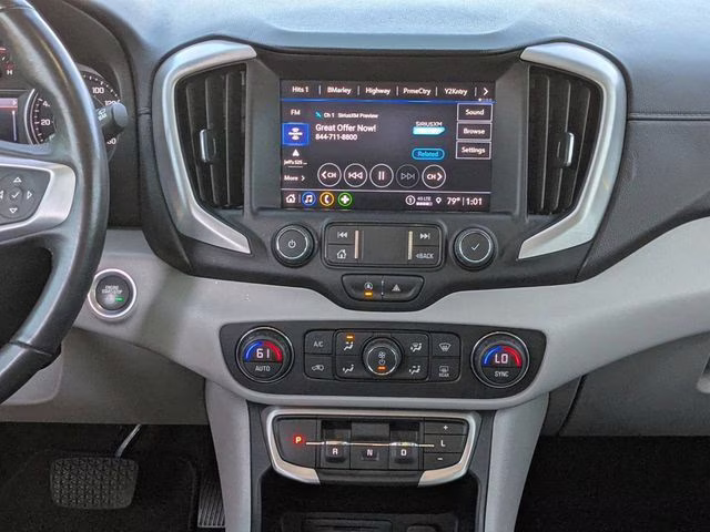 2022 Summit White GMC Terrain SLT FWD SUV