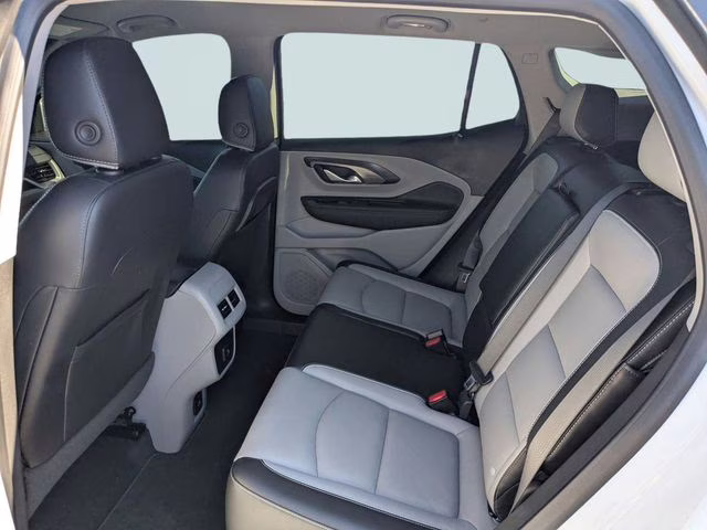 2022 Summit White GMC Terrain SLT FWD SUV