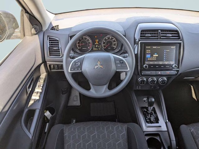 2026 Labrador Black Pearl Mitsubishi Outlander Sport 2.0 ES 4X4 SUV