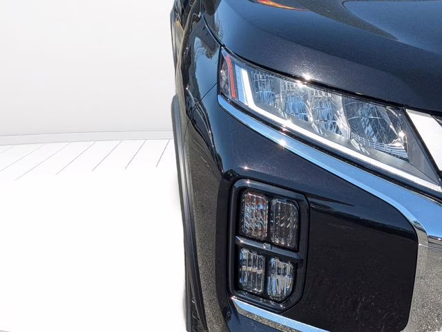 2026 Labrador Black Pearl Mitsubishi Outlander Sport 2.0 ES 4X4 SUV