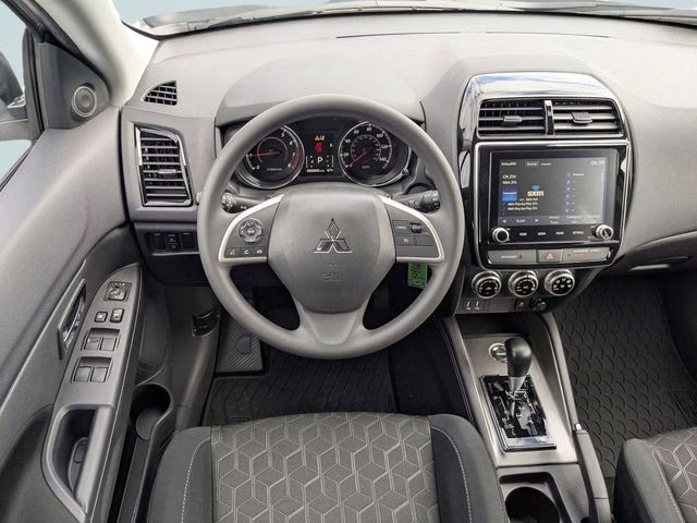2026 Alloy Silver Metallic Mitsubishi Outlander Sport 2.0 ES 4X4 SUV