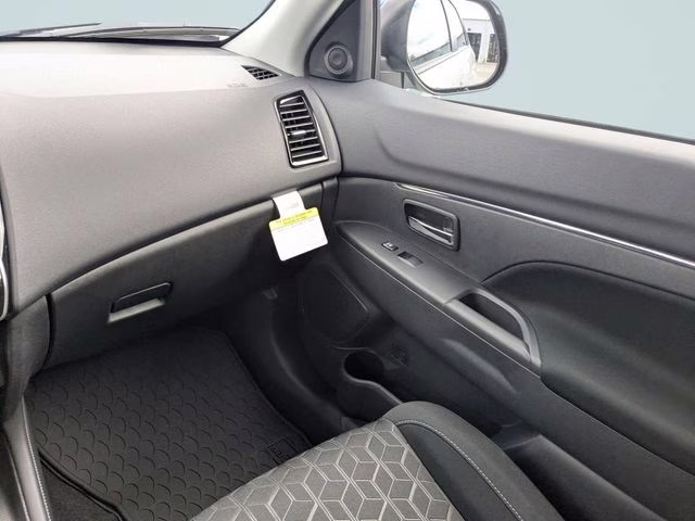 2026 Alloy Silver Metallic Mitsubishi Outlander Sport 2.0 ES 4X4 SUV