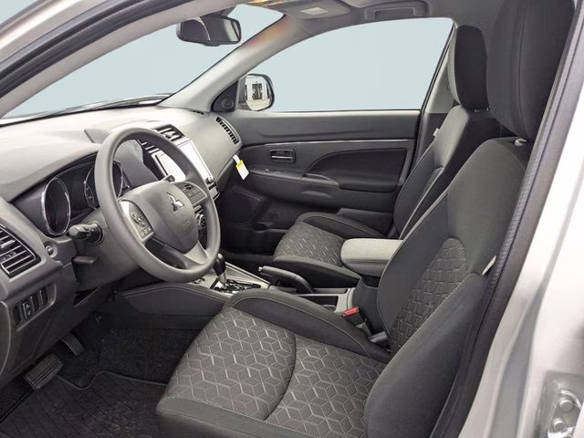 2026 Alloy Silver Metallic Mitsubishi Outlander Sport 2.0 ES 4X4 SUV