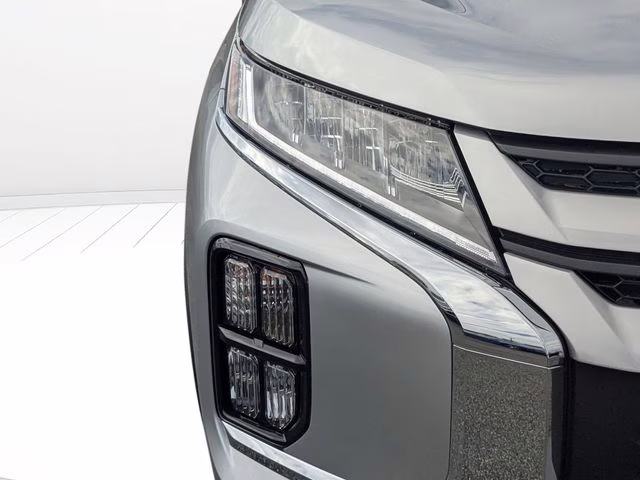 2026 Alloy Silver Metallic Mitsubishi Outlander Sport 2.0 ES 4X4 SUV