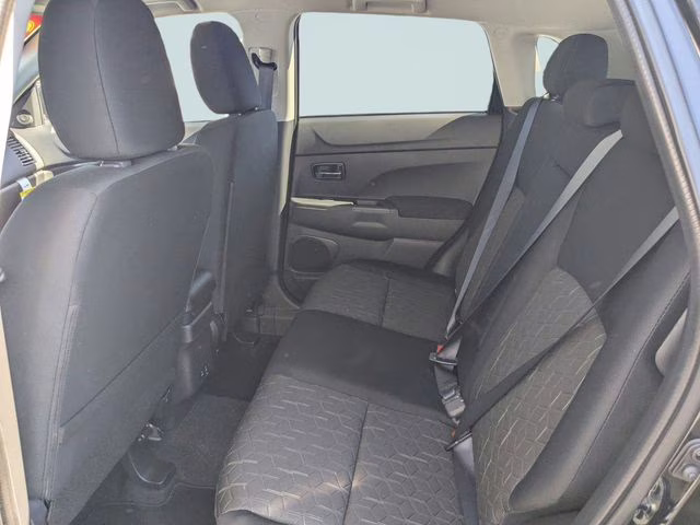 2026 Labrador Black Pearl Mitsubishi Outlander Sport 2.0 LE 4X4 SUV